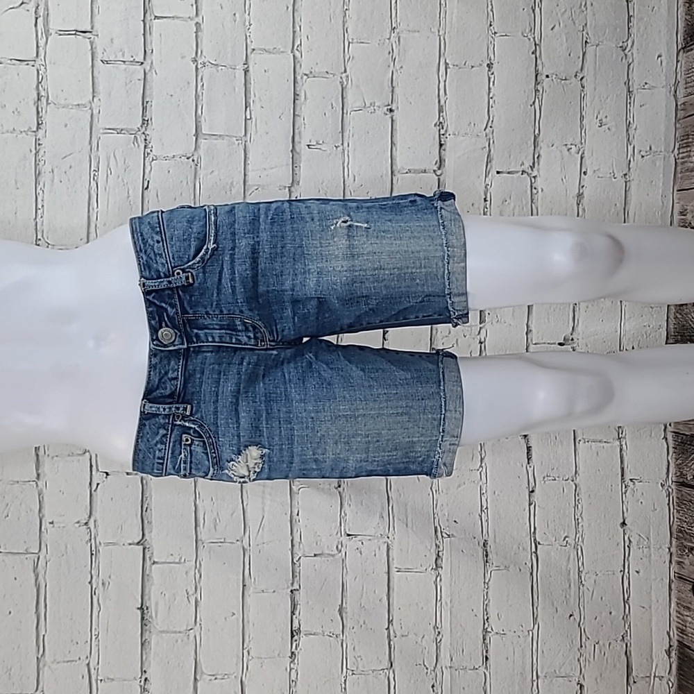 American Eagle Low Rise Distressed Cotton Denim Bermuda Short Medium Blue Wash